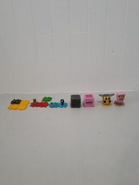 Minecraft McDonald Mojang Set Of 13 Kids Toys Collectible.